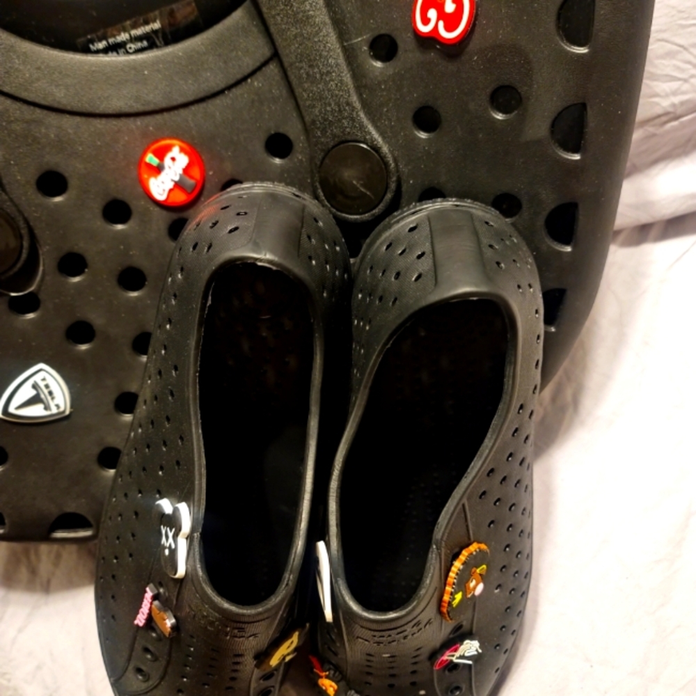 Jibbitz bag and sneakers